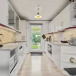 3 Bedroom Awesome In Сasa de vacaciones *